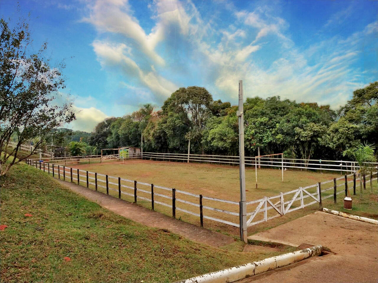 Fazenda à venda com 3 quartos, 21500m² - Foto 1