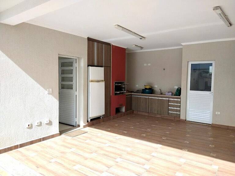 Casa à venda com 3 quartos, 230m² - Foto 5