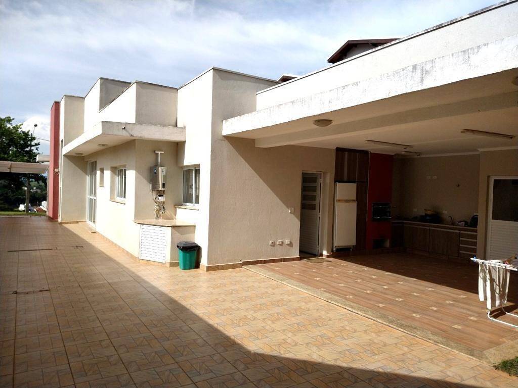 Casa à venda com 3 quartos, 230m² - Foto 6