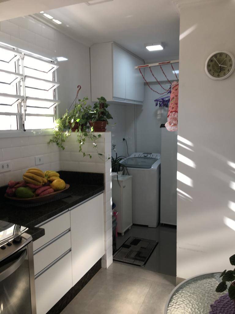 Apartamento à venda com 2 quartos, 72m² - Foto 11