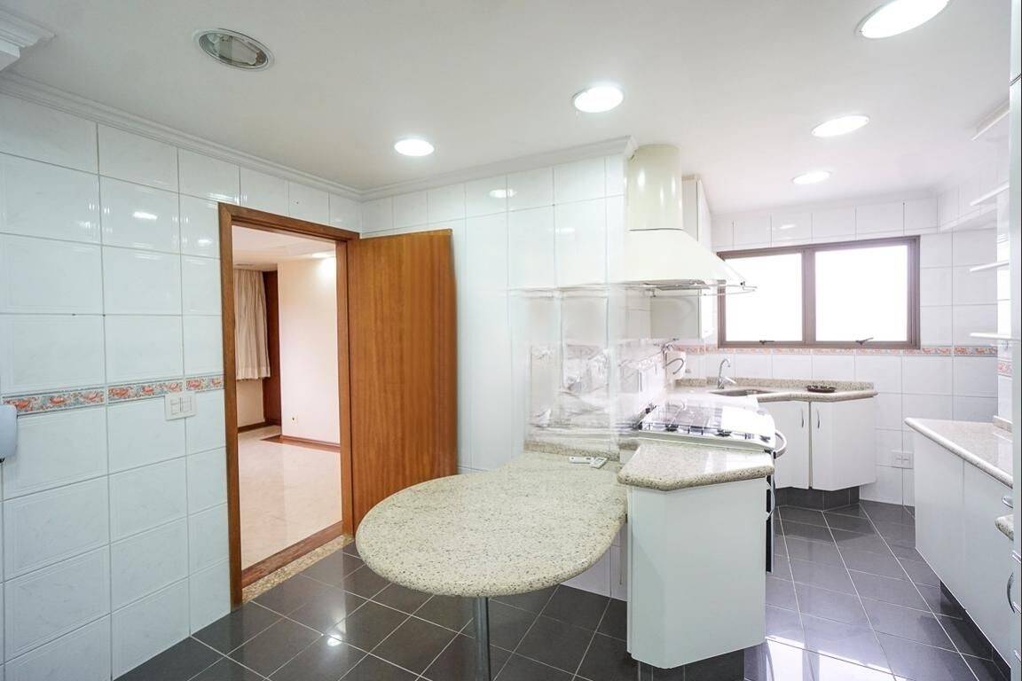 Apartamento à venda com 5 quartos, 172m² - Foto 7