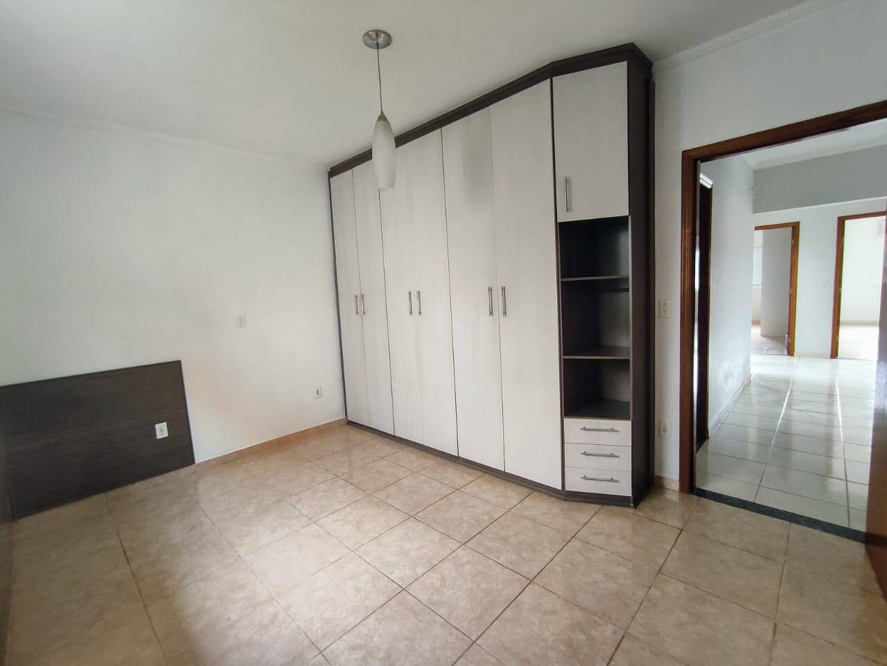 Casa à venda com 4 quartos, 180m² - Foto 9