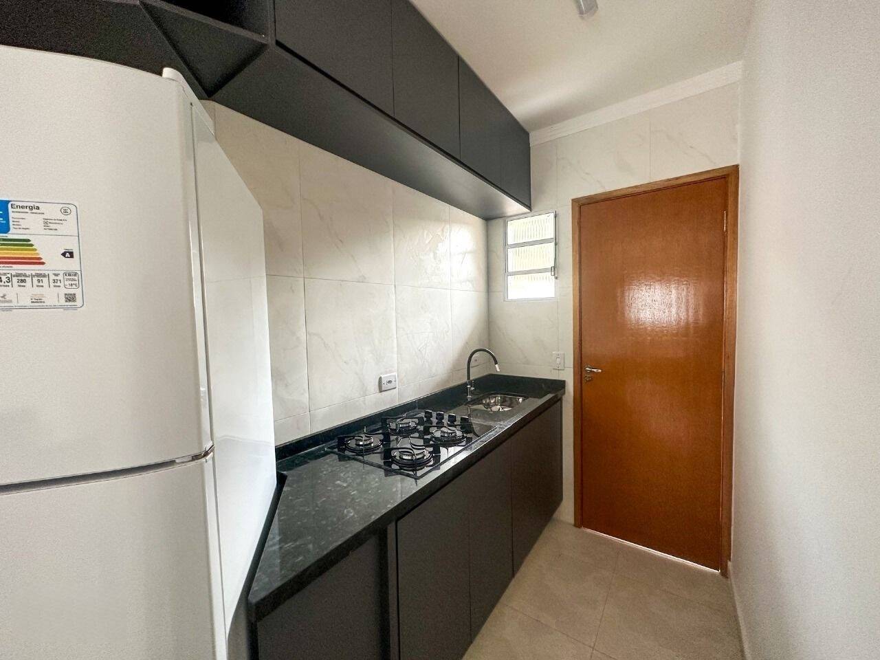 Casa à venda com 2 quartos, 50m² - Foto 12