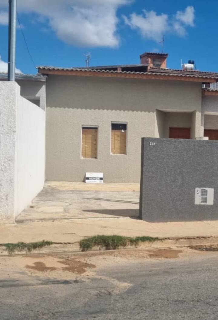 Casa à venda com 2 quartos - Foto 1