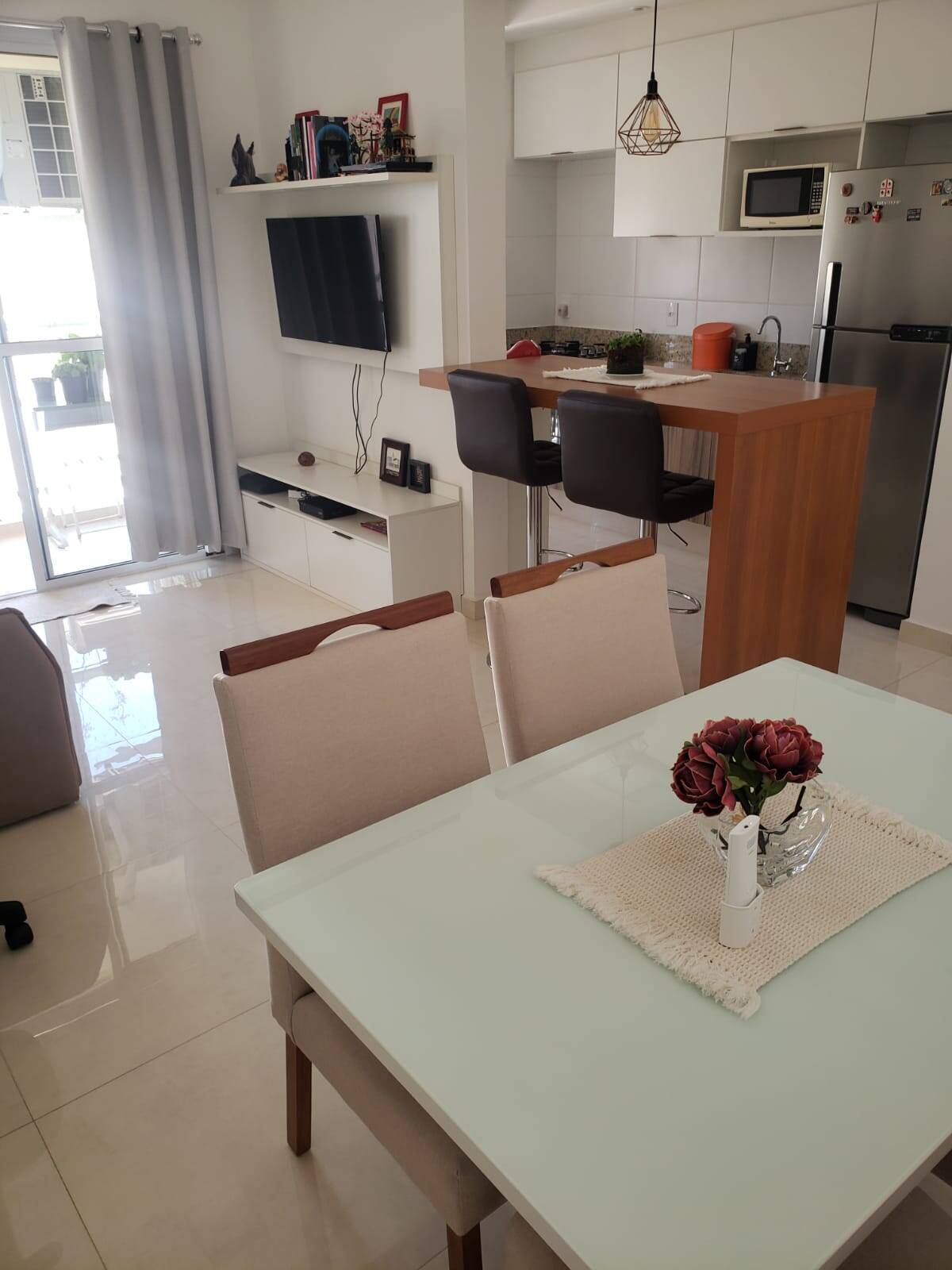 Apartamento à venda com 2 quartos, 70m² - Foto 1