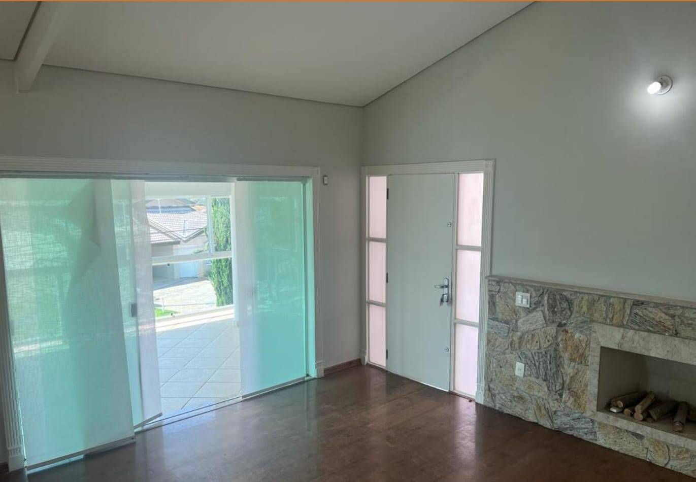 Casa à venda e aluguel com 3 quartos, 318m² - Foto 2